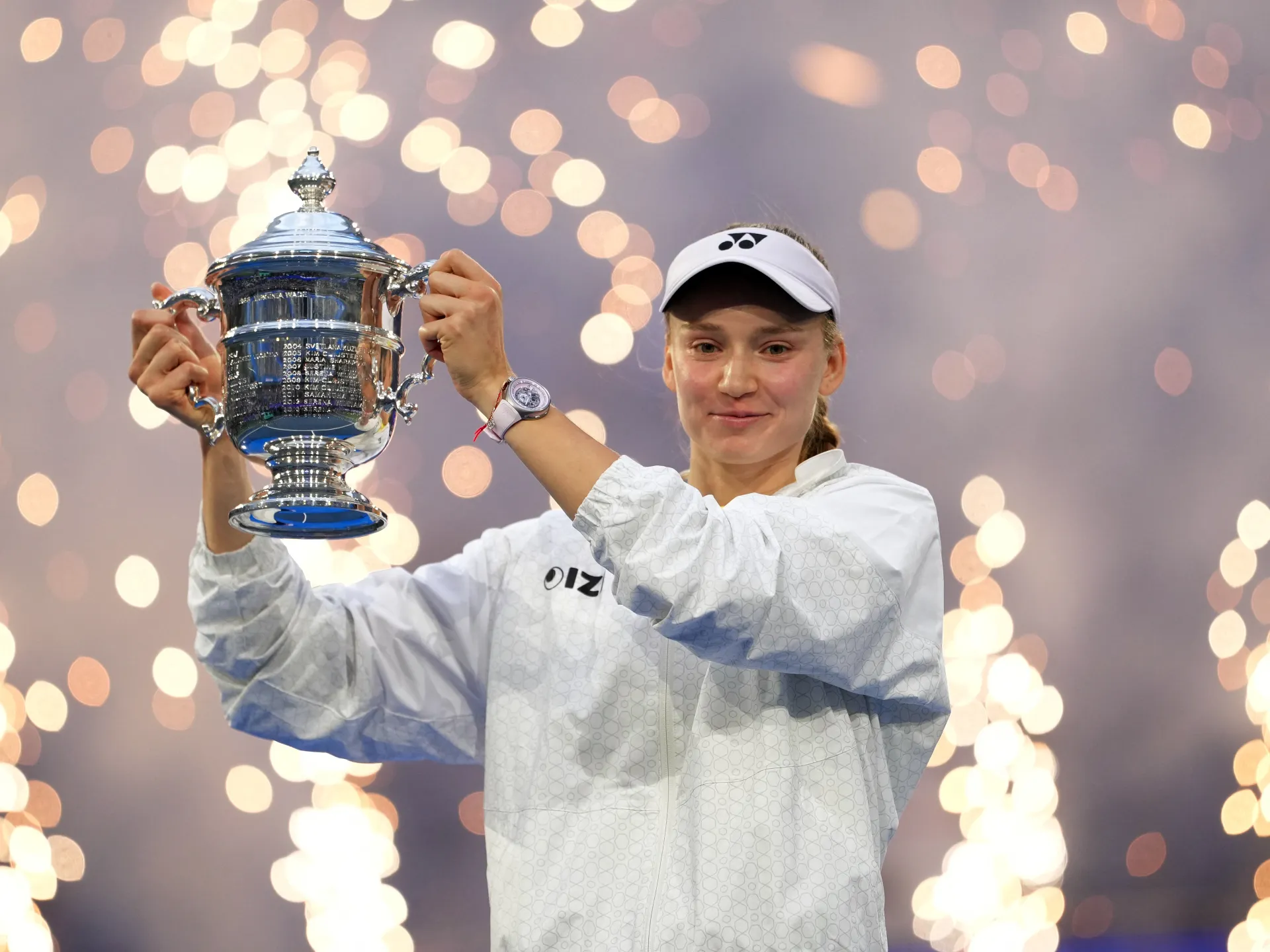 Elena Rybakina besiegt Aryna Sabalenka im US-Open-Finale der Damen