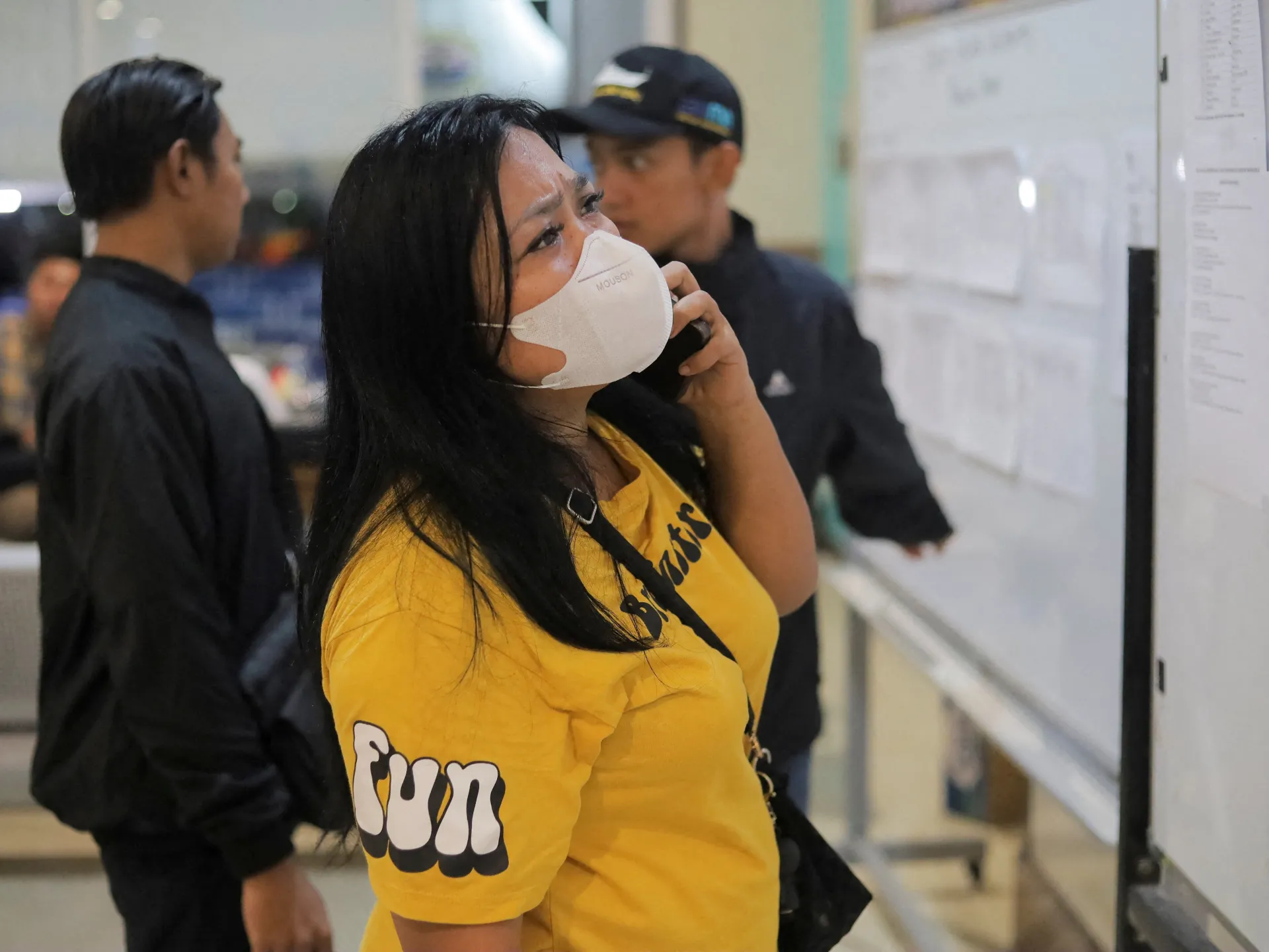 Indonesien intensiviert Suche nach 129 Vermissten nach Schiffsunglück