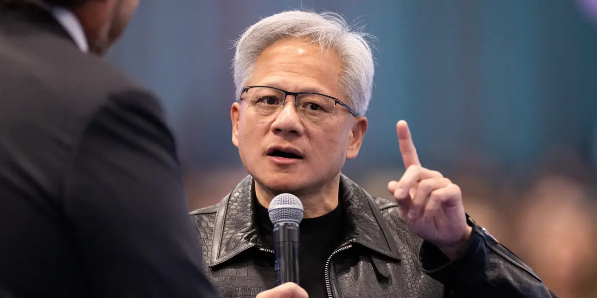 Nvidias Jensen Huang sagt, KI-Chefs haben „Hintergedanken“ bei Warnungen vor dem Weltuntergang