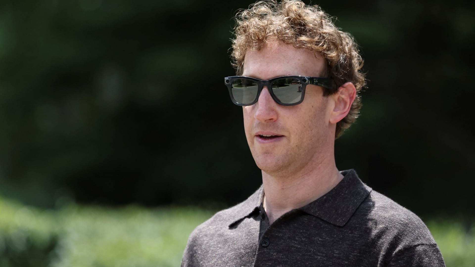 Meta-Chef Mark Zuckerberg stellt sich in der Debatte um KI-Sicherheit und Verlangsamung auf die Seite von Nvidias Huang