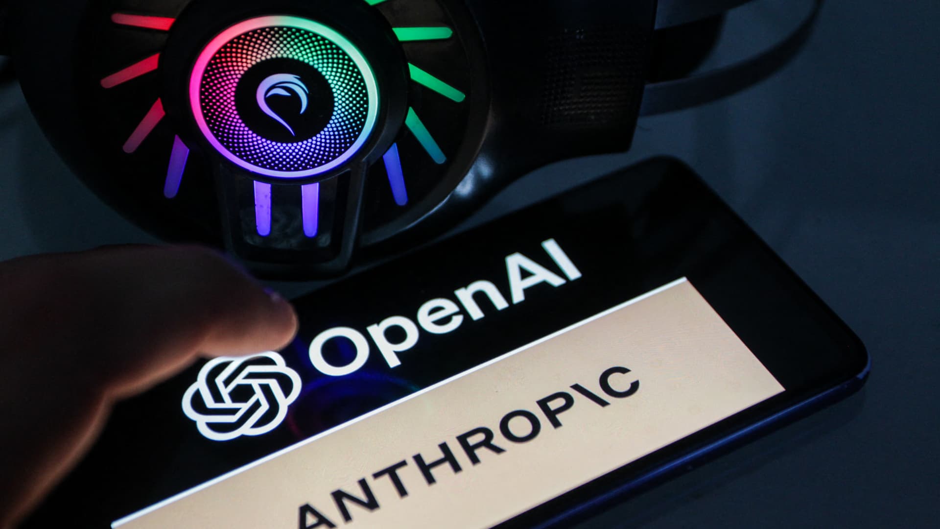 OpenAI schließt Börsengang in diesem Jahr aus, während Altman, Musk und Amodei vor zu schnellem KI-Fortschritt warnen