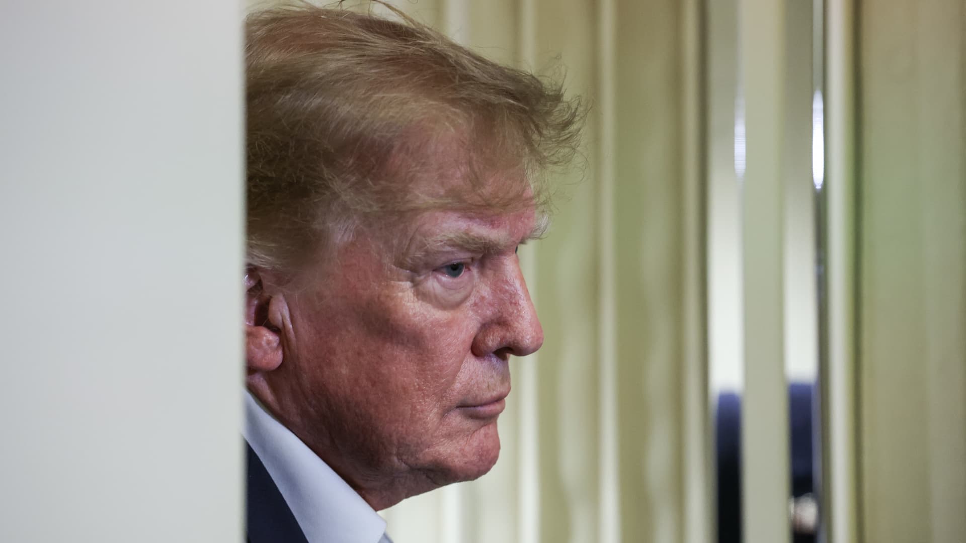 Trump drängt die Ukraine, Angriffe auf russische Raffinerien einzustellen, während US-Diesel Rekordhöhen erreicht
