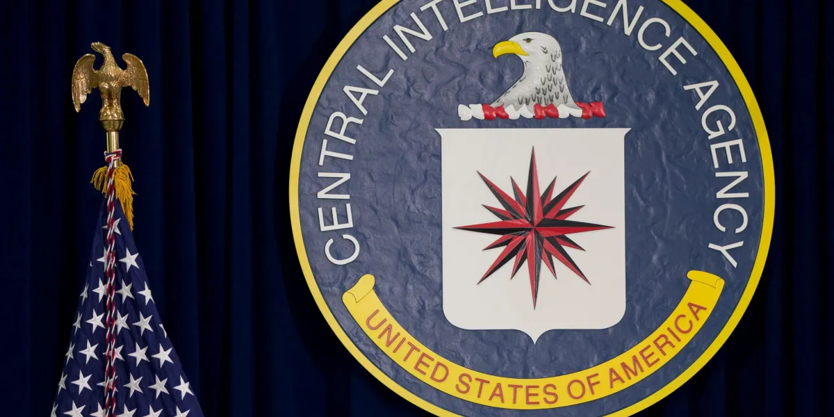 Ehemaliger CIA-Mitarbeiter mit Goldbarren im Wert von 40 Millionen Dollar für „dienstliche Ausgaben“ erzielt Einigung auf Deal