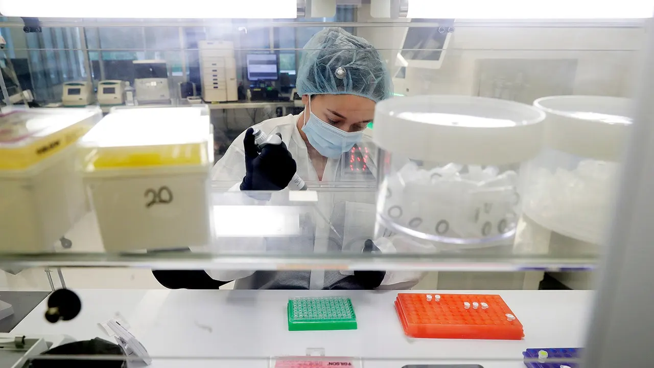 Biowaffen-Bedrohung aufgedeckt: Anthropic schlägt Alarm wegen ausländischer Akteure bei Virus-Experimenten