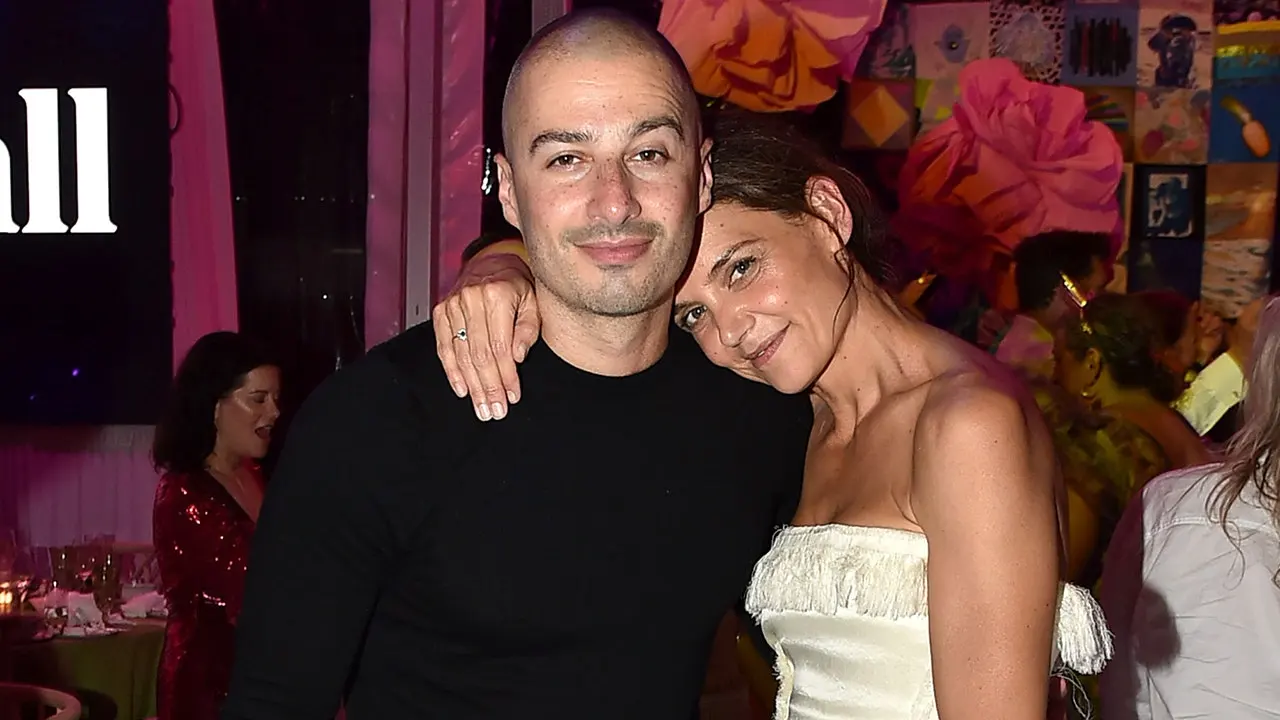 Katie Holmes zeigt sich im Bikini und küsst ihren Freund am Comer See