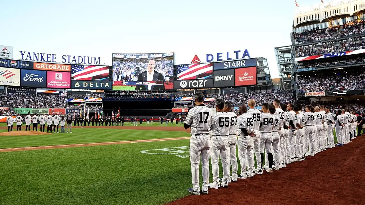 Sportwelt gedenkt zum 25. Jahrestag von 9/11 mit Schweigeminuten und „God Bless America“