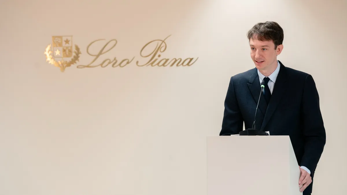 Frédéric Arnault und Ehrengäste bei der Einweihung des Loro-Piana-Werks in Ghemme