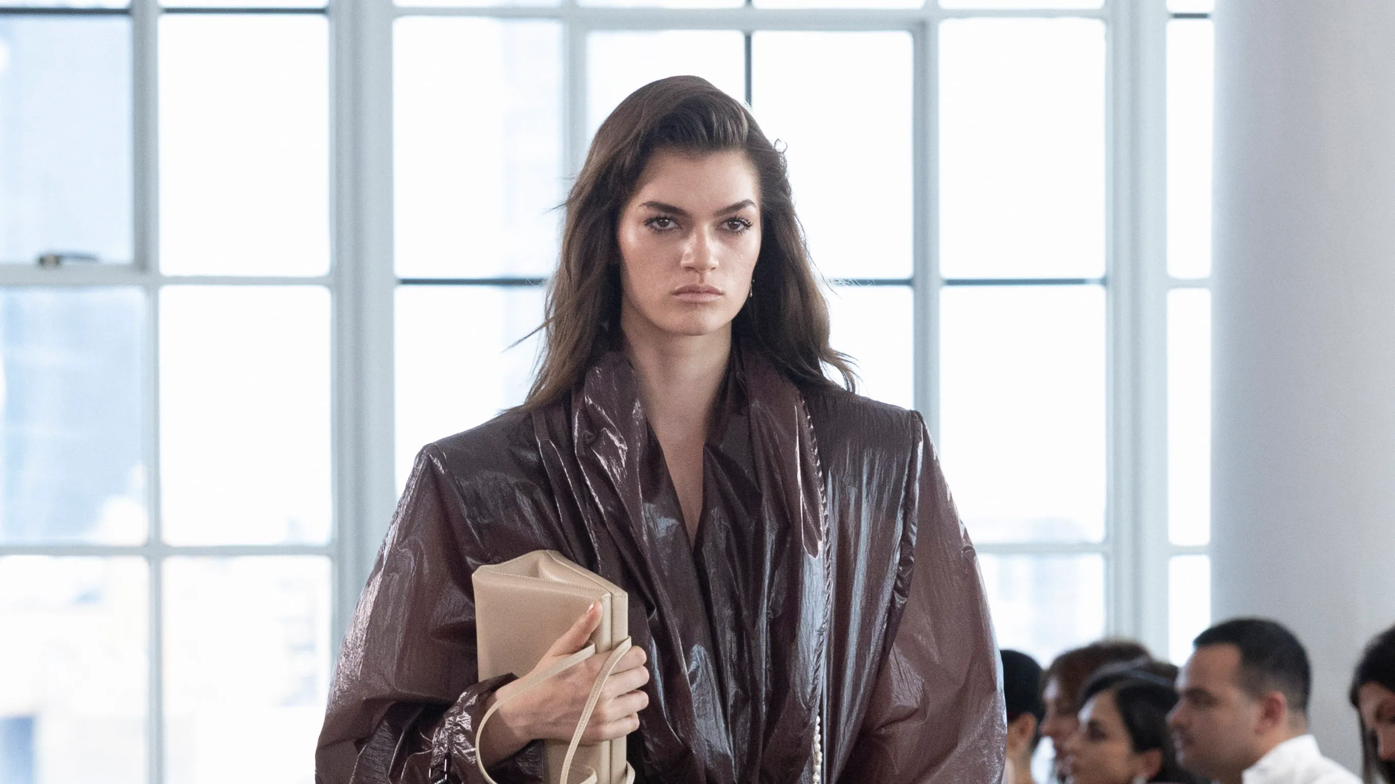 Magda Butrym Frühling 2027 Ready-to-Wear Kollektion | Vogue