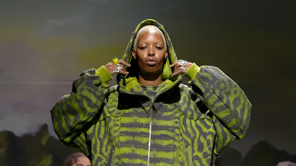 Yaku Frühling 2027 Ready-to-Wear Kollektion | Vogue